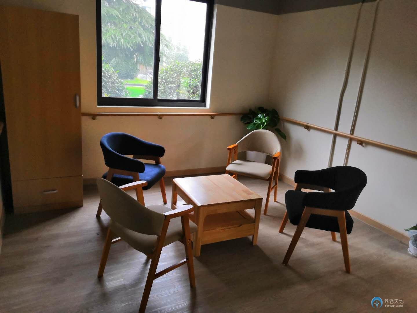 上海奉贤区南桥镇江海敬老院