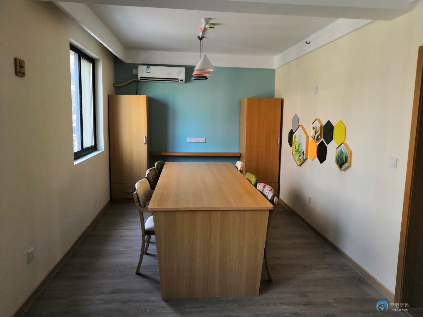 上海奉贤区南桥镇江海敬老院