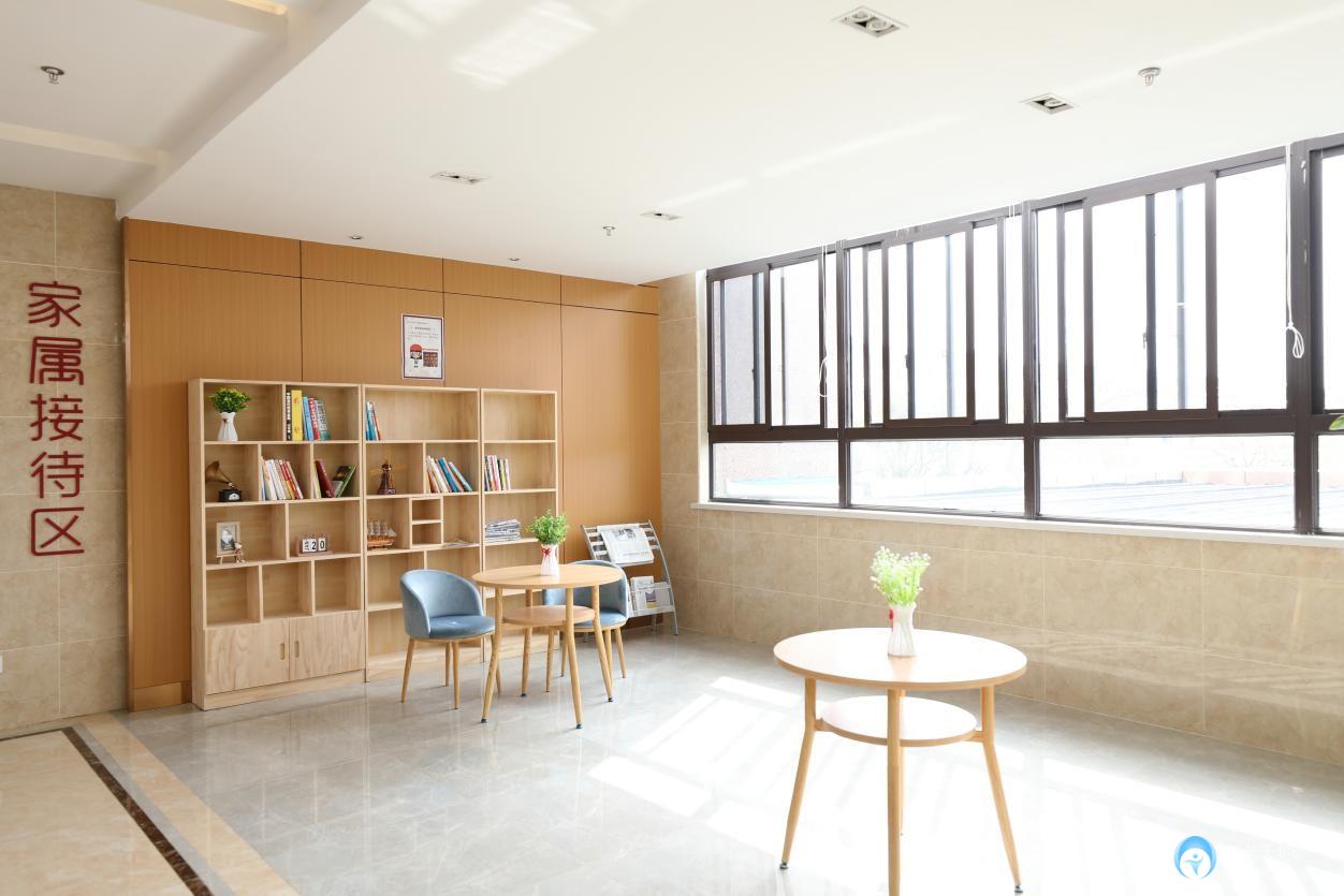 上海中医药大学奉贤协爱中医医院